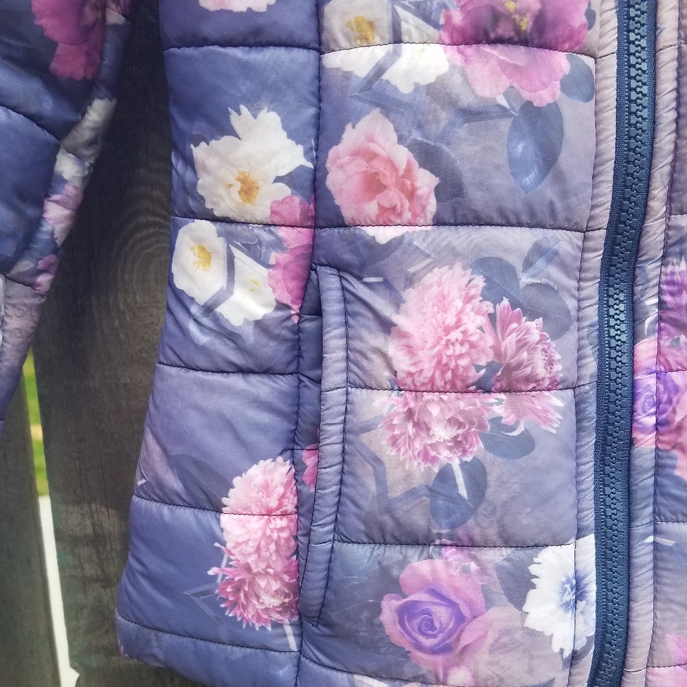 Size 6 Mirtillo Italian made puffer coat - Picture 3 of 8